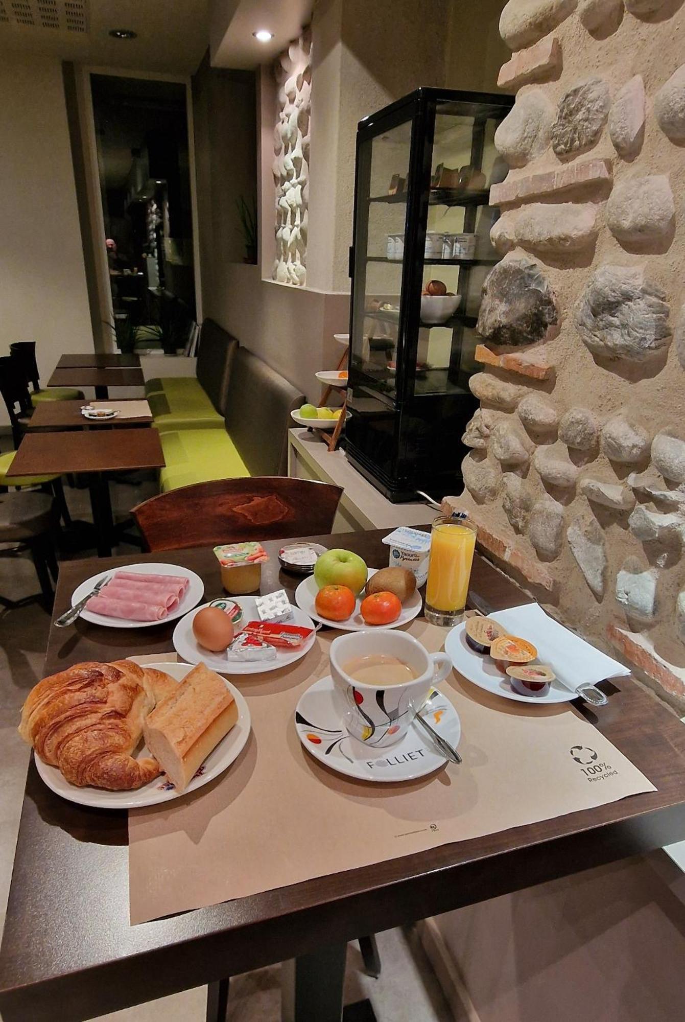 Cit'Hotel De La Marne Tarbes Eksteriør bilde