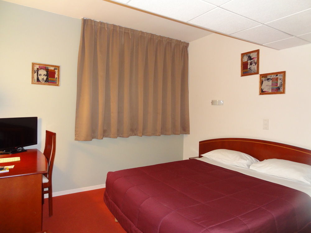 Cit'Hotel De La Marne Tarbes Eksteriør bilde