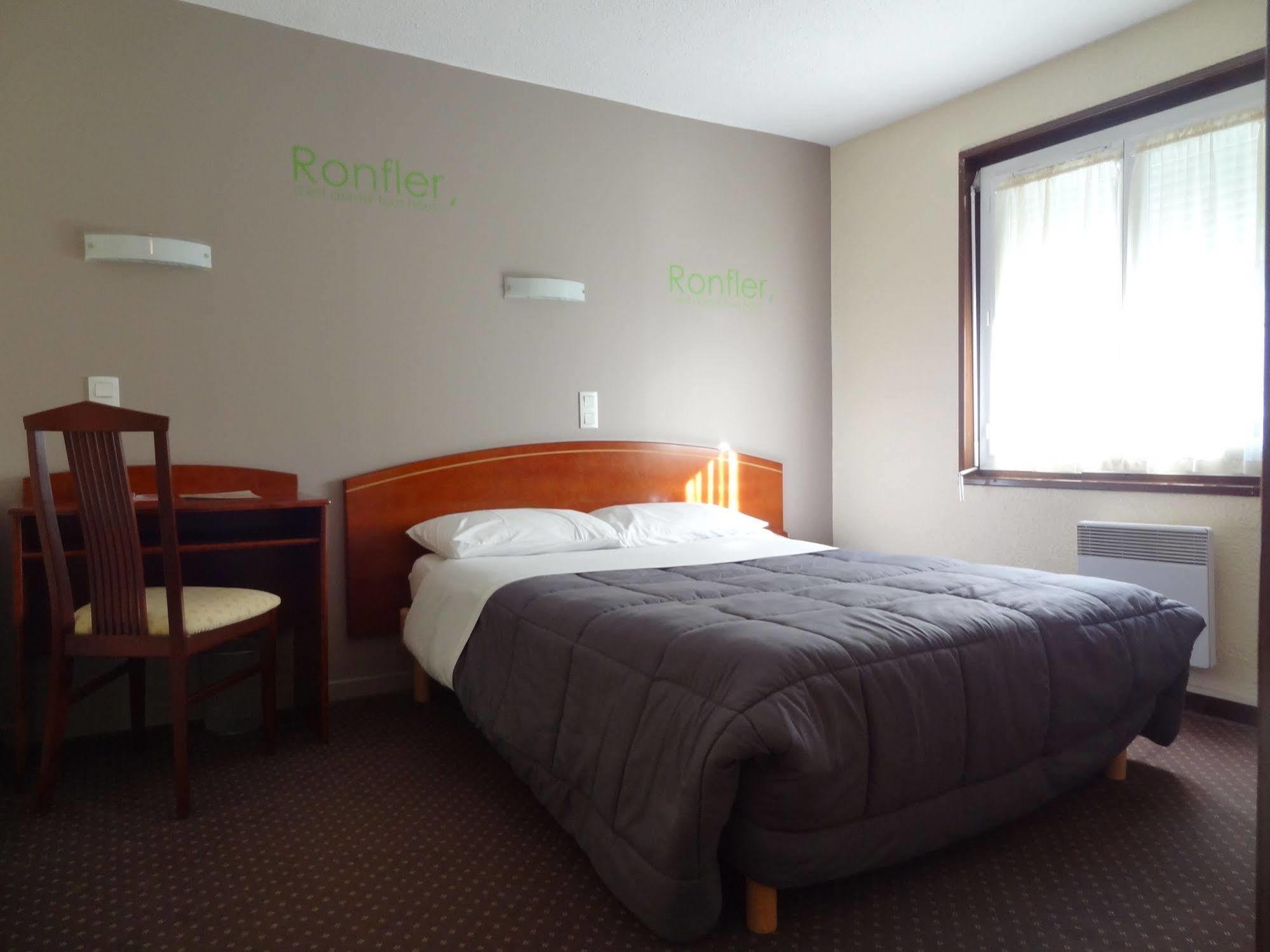 Cit'Hotel De La Marne Tarbes Eksteriør bilde