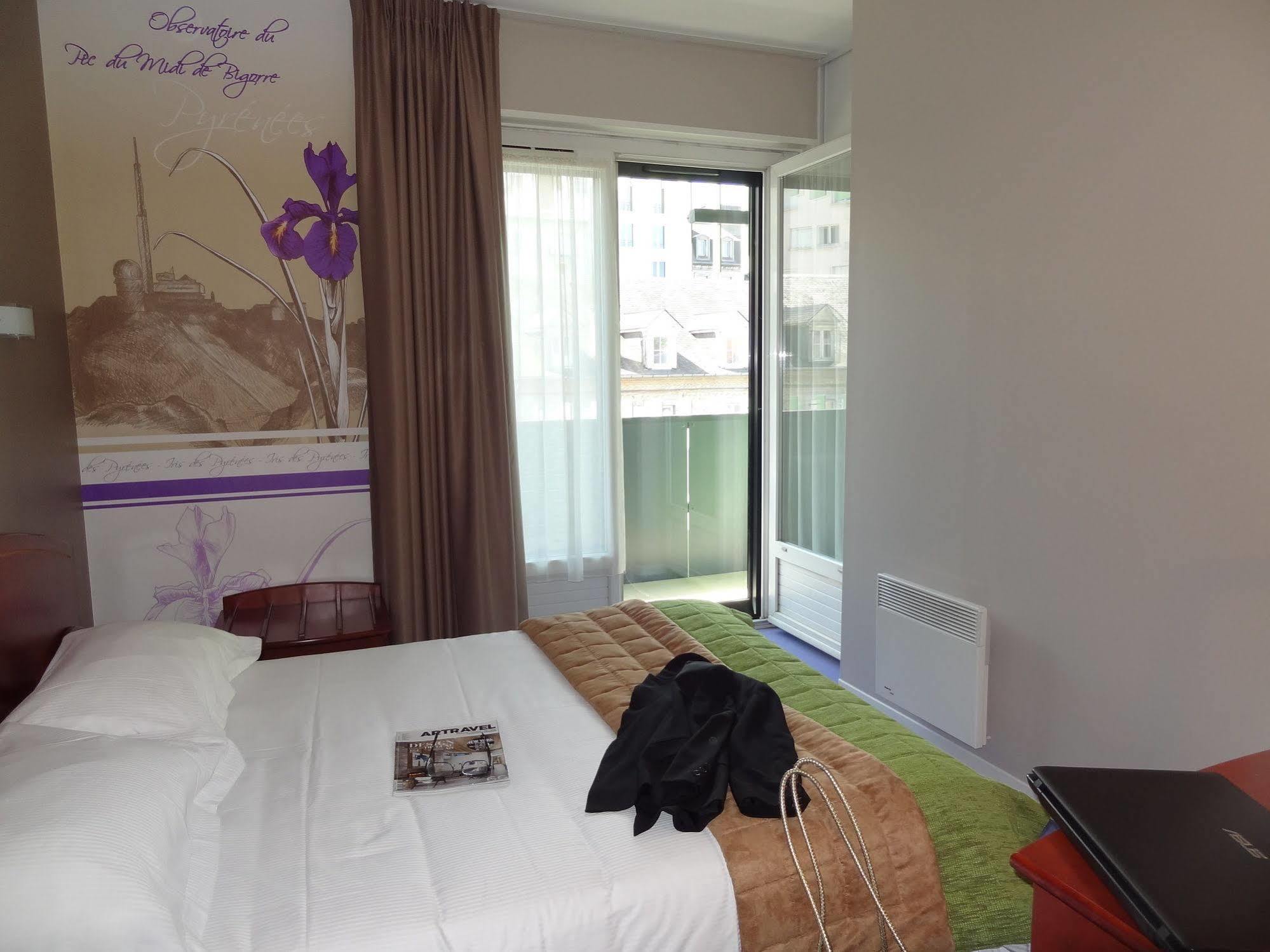 Cit'Hotel De La Marne Tarbes Eksteriør bilde