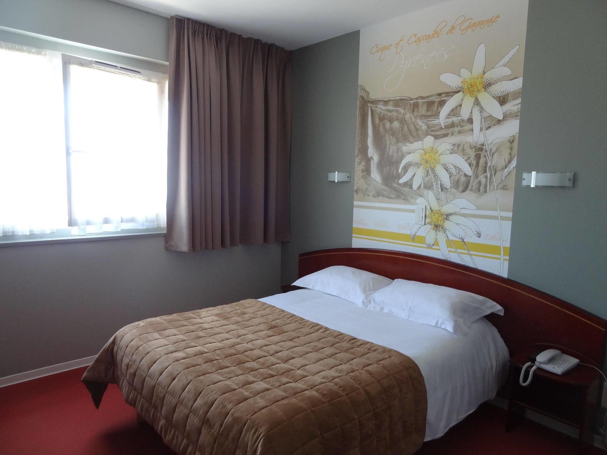 Cit'Hotel De La Marne Tarbes Eksteriør bilde