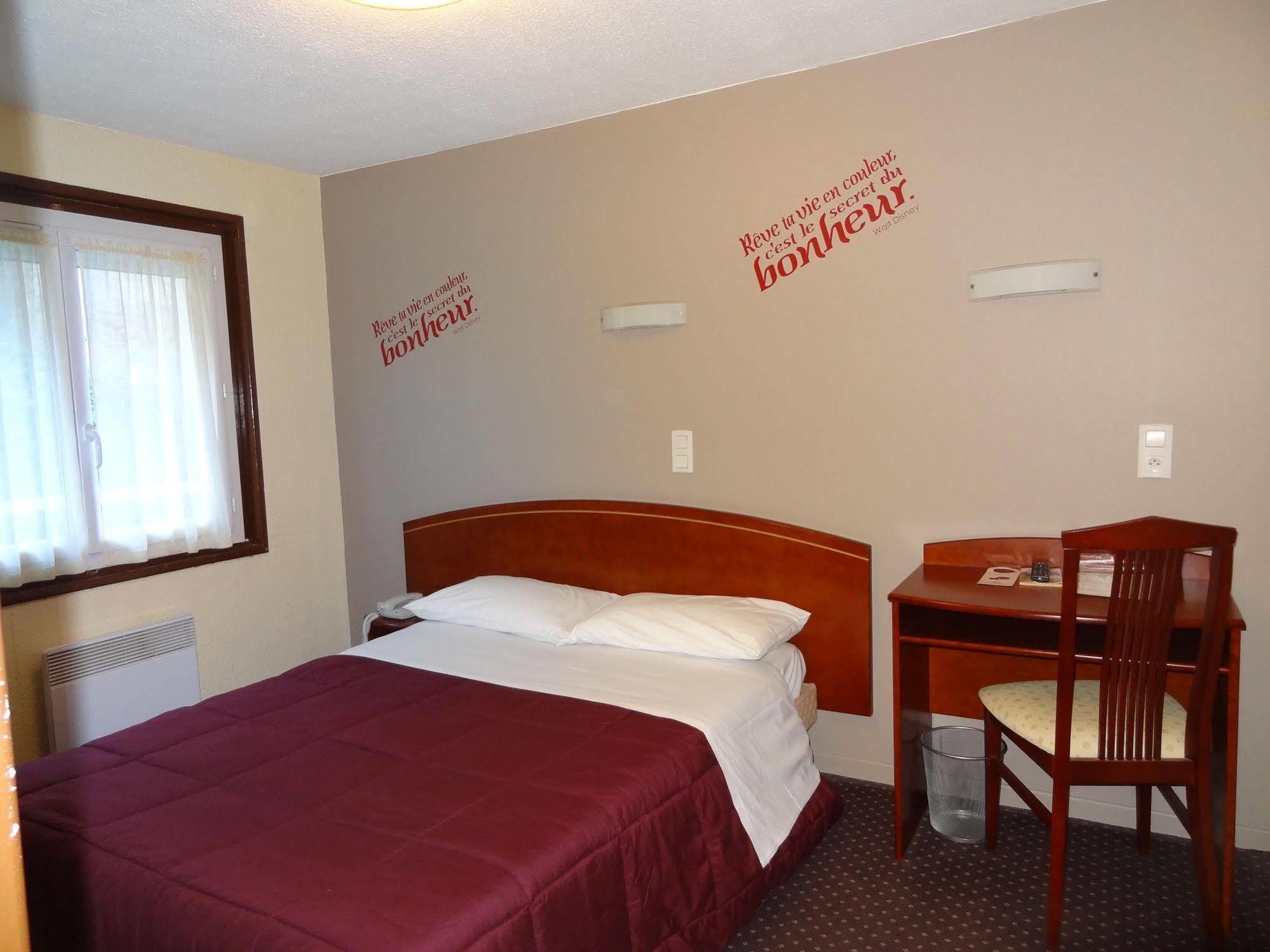 Cit'Hotel De La Marne Tarbes Eksteriør bilde