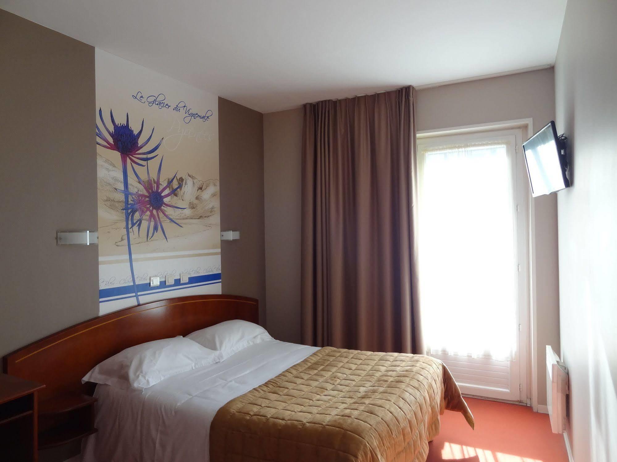Cit'Hotel De La Marne Tarbes Eksteriør bilde